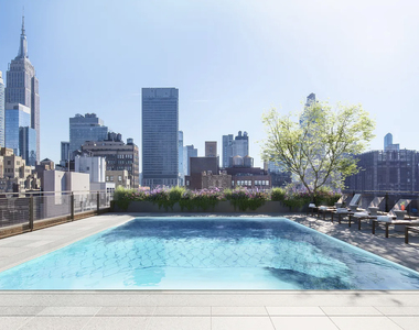 West 28th Street - Photo Thumbnail 5