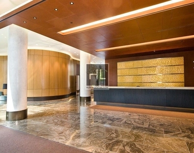 West 37th Street - Photo Thumbnail 4