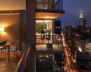 West 37th Street - Photo Thumbnail 10