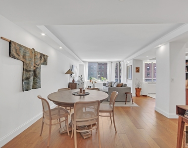 250 West 90 Street - Photo Thumbnail 1
