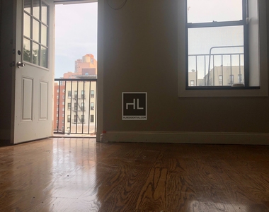 E 102nd St. - Photo Thumbnail 6
