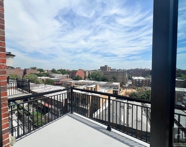 Northern Boulevard - Photo Thumbnail 2