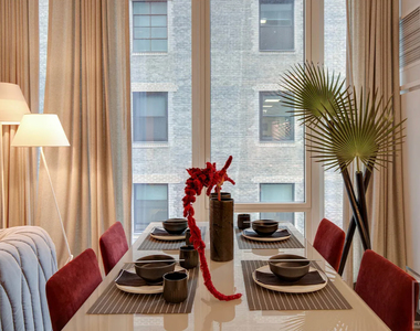 East 44th Street - Photo Thumbnail 8