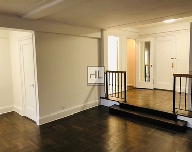East 38 Street - Photo Thumbnail 2