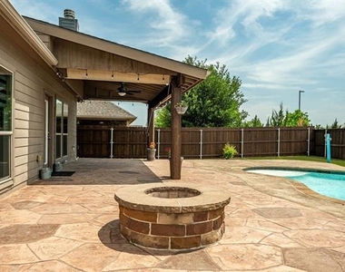 10121 Sailboard Drive - Photo Thumbnail 29