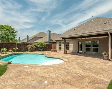 10121 Sailboard Drive - Photo Thumbnail 27