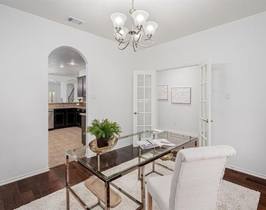 10121 Sailboard Drive - Photo Thumbnail 14