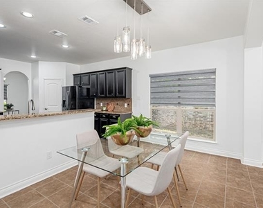 10121 Sailboard Drive - Photo Thumbnail 10