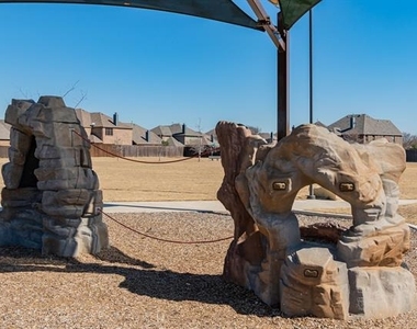 10121 Sailboard Drive - Photo Thumbnail 38