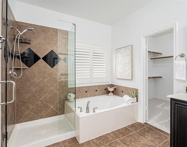 10121 Sailboard Drive - Photo Thumbnail 17