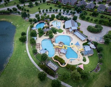 10121 Sailboard Drive - Photo Thumbnail 30