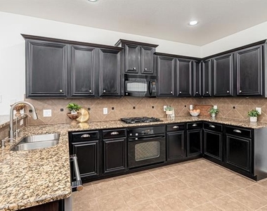 10121 Sailboard Drive - Photo Thumbnail 11