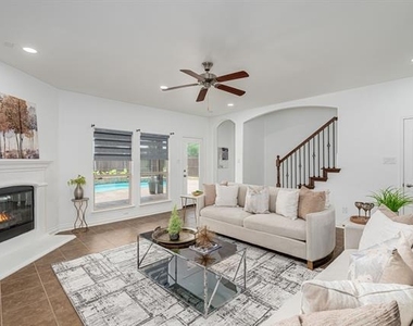 10121 Sailboard Drive - Photo Thumbnail 7