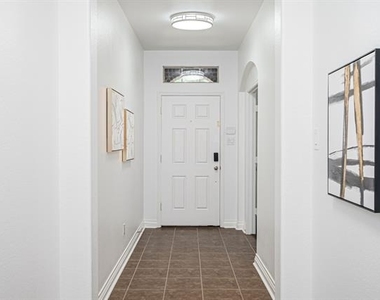 10121 Sailboard Drive - Photo Thumbnail 5