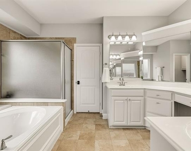 8405 Saint Clair Drive - Photo Thumbnail 21