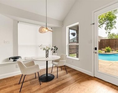 8405 Saint Clair Drive - Photo Thumbnail 13