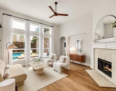 8405 Saint Clair Drive - Photo Thumbnail 5
