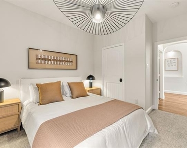 8405 Saint Clair Drive - Photo Thumbnail 17
