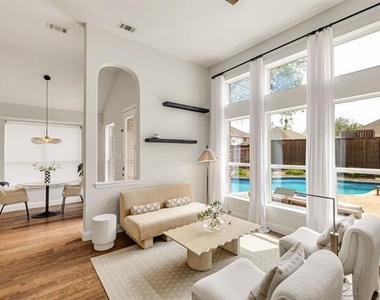 8405 Saint Clair Drive - Photo Thumbnail 6