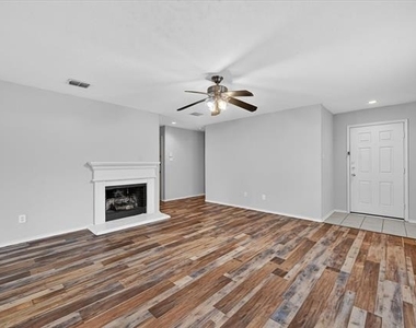 1201 Lambert Drive - Photo Thumbnail 5
