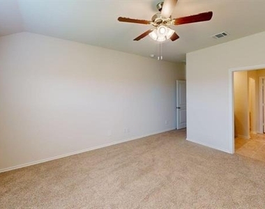504 Saddle Blanket Drive - Photo Thumbnail 7