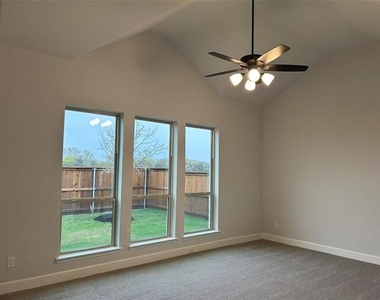 2216 Moonstruck Place - Photo Thumbnail 6