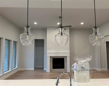 2216 Moonstruck Place - Photo Thumbnail 5