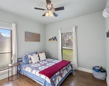 500 W Mill Street - Photo Thumbnail 12
