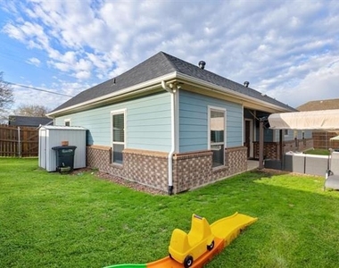 500 W Mill Street - Photo Thumbnail 20