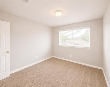 432 Chestnut Lane - Photo Thumbnail 15