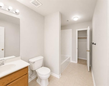 432 Chestnut Lane - Photo Thumbnail 11