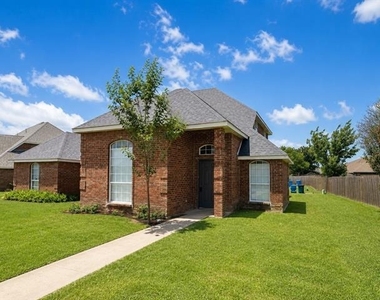 432 Chestnut Lane - Photo Thumbnail 2
