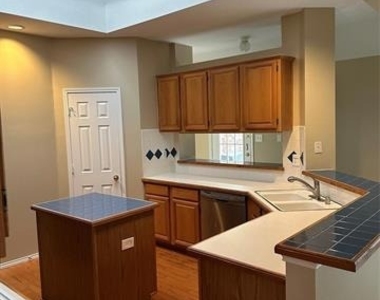 3524 Misty Meadow Drive - Photo Thumbnail 5