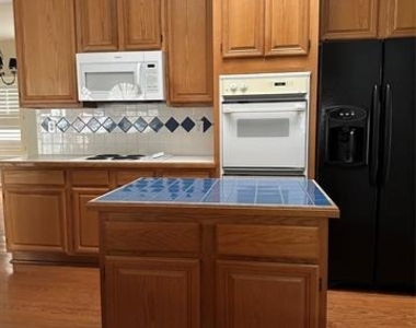 3524 Misty Meadow Drive - Photo Thumbnail 7