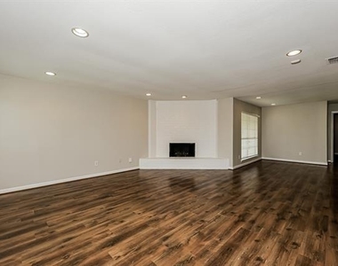 1217 Meadow Creek Drive - Photo Thumbnail 4