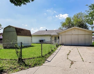 1217 Meadow Creek Drive - Photo Thumbnail 17