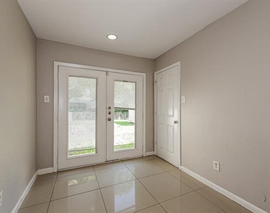 1217 Meadow Creek Drive - Photo Thumbnail 5
