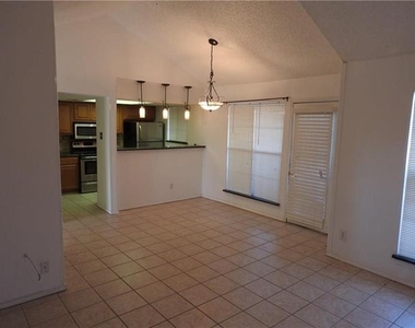 248 Jefferson Parkway - Photo Thumbnail 2