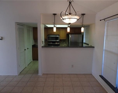 248 Jefferson Parkway - Photo Thumbnail 5