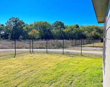 1817 Saint James Place Lane - Photo Thumbnail 22