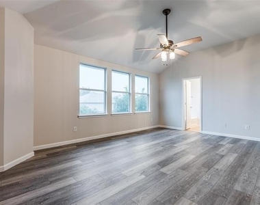 1817 Heron Drive - Photo Thumbnail 14