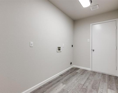 1817 Heron Drive - Photo Thumbnail 29