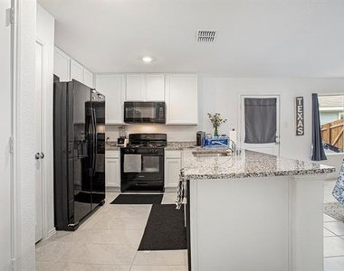 3624 Bluebird Lane - Photo Thumbnail 12