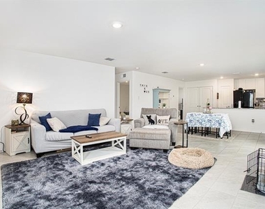 3624 Bluebird Lane - Photo Thumbnail 6