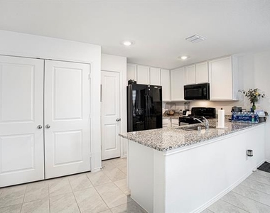 3624 Bluebird Lane - Photo Thumbnail 11