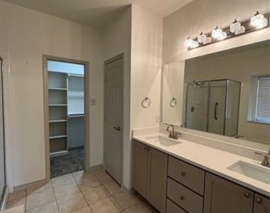 1200 Oakley Drive - Photo Thumbnail 7