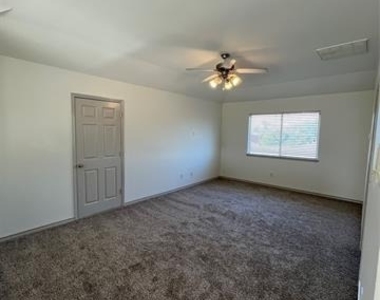 1200 Oakley Drive - Photo Thumbnail 12