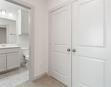2716 Starburst Drive - Photo Thumbnail 23