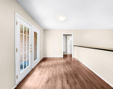 402 Vernet Street - Photo Thumbnail 8