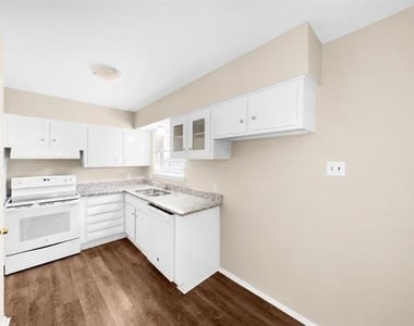 402 Vernet Street - Photo Thumbnail 4